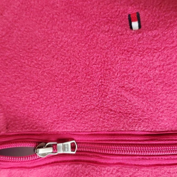 Tommy Hilfiger XL pink poly quarter zip pullover with full pouch (2006) - Picture 9 of 11